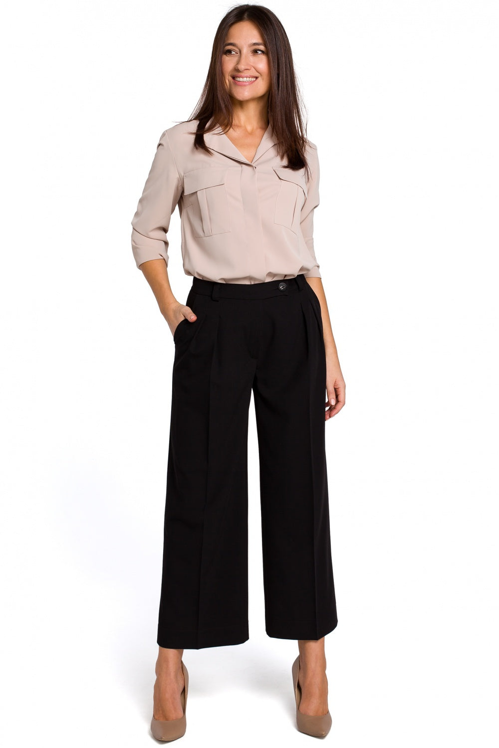 Loose trousers