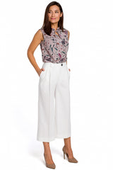 Loose trousers
