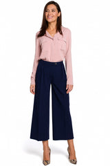 Loose trousers