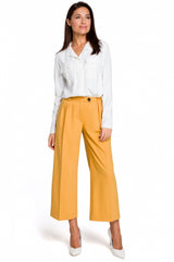 Loose trousers