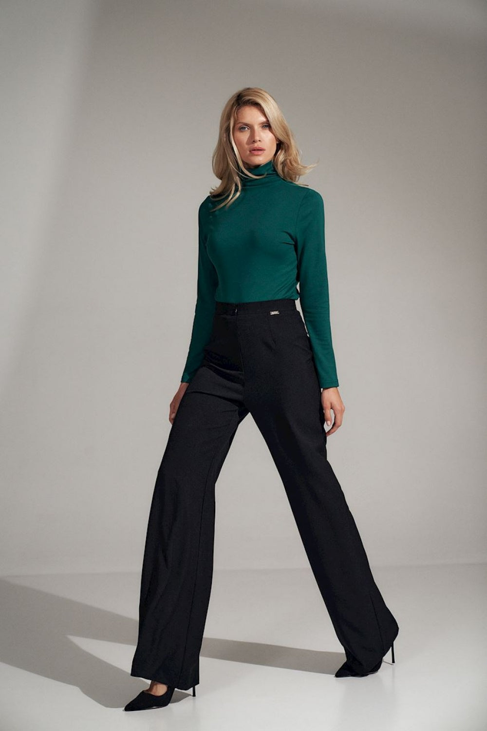 Bell-bottomed trousers