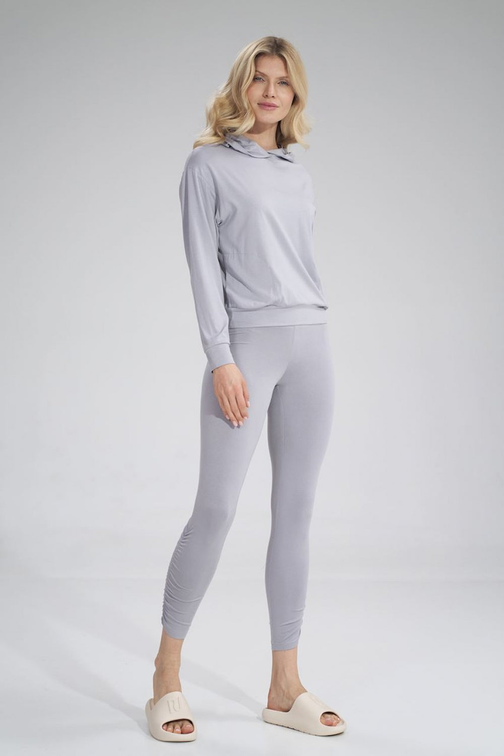 Creased leggings