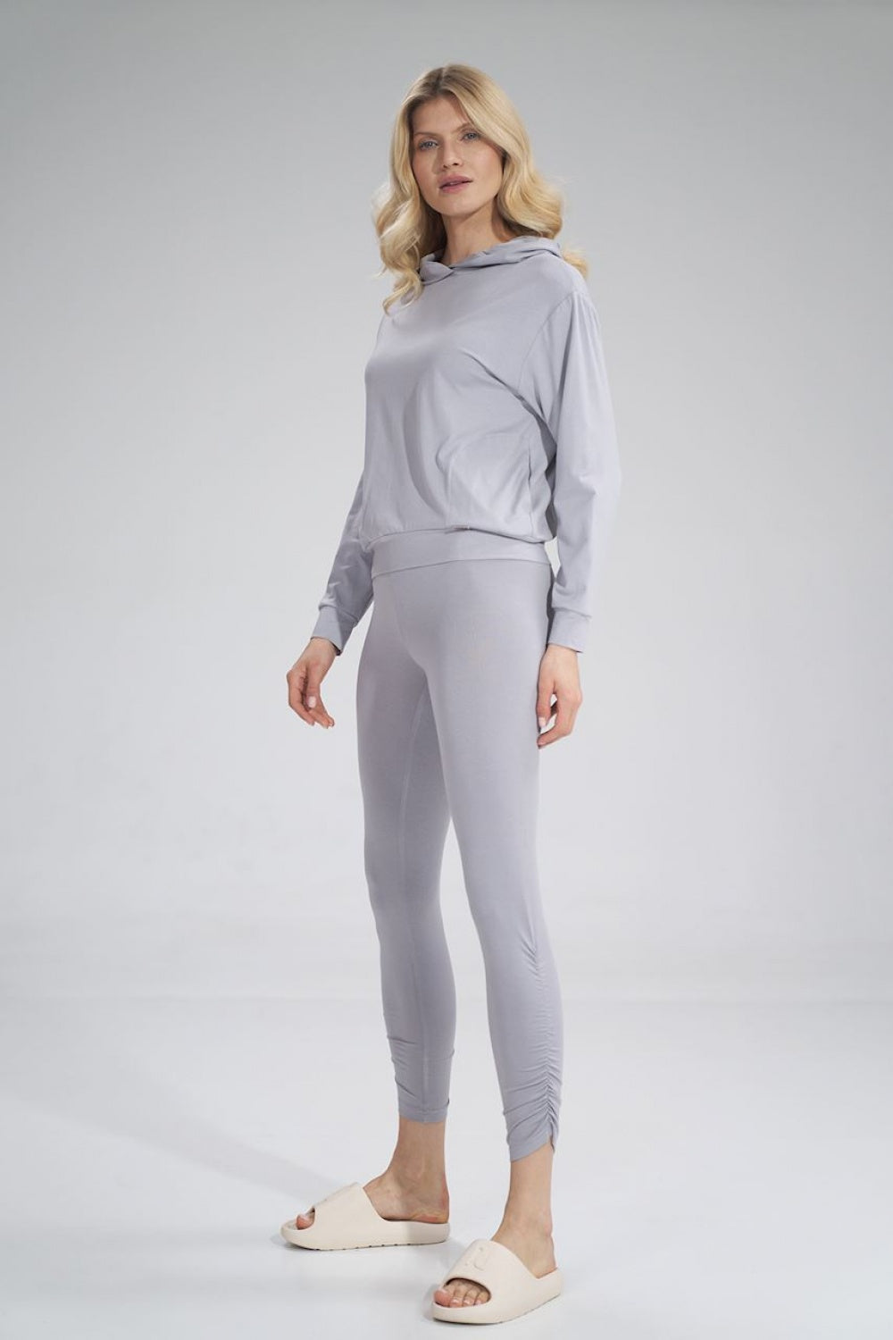 Creased leggings