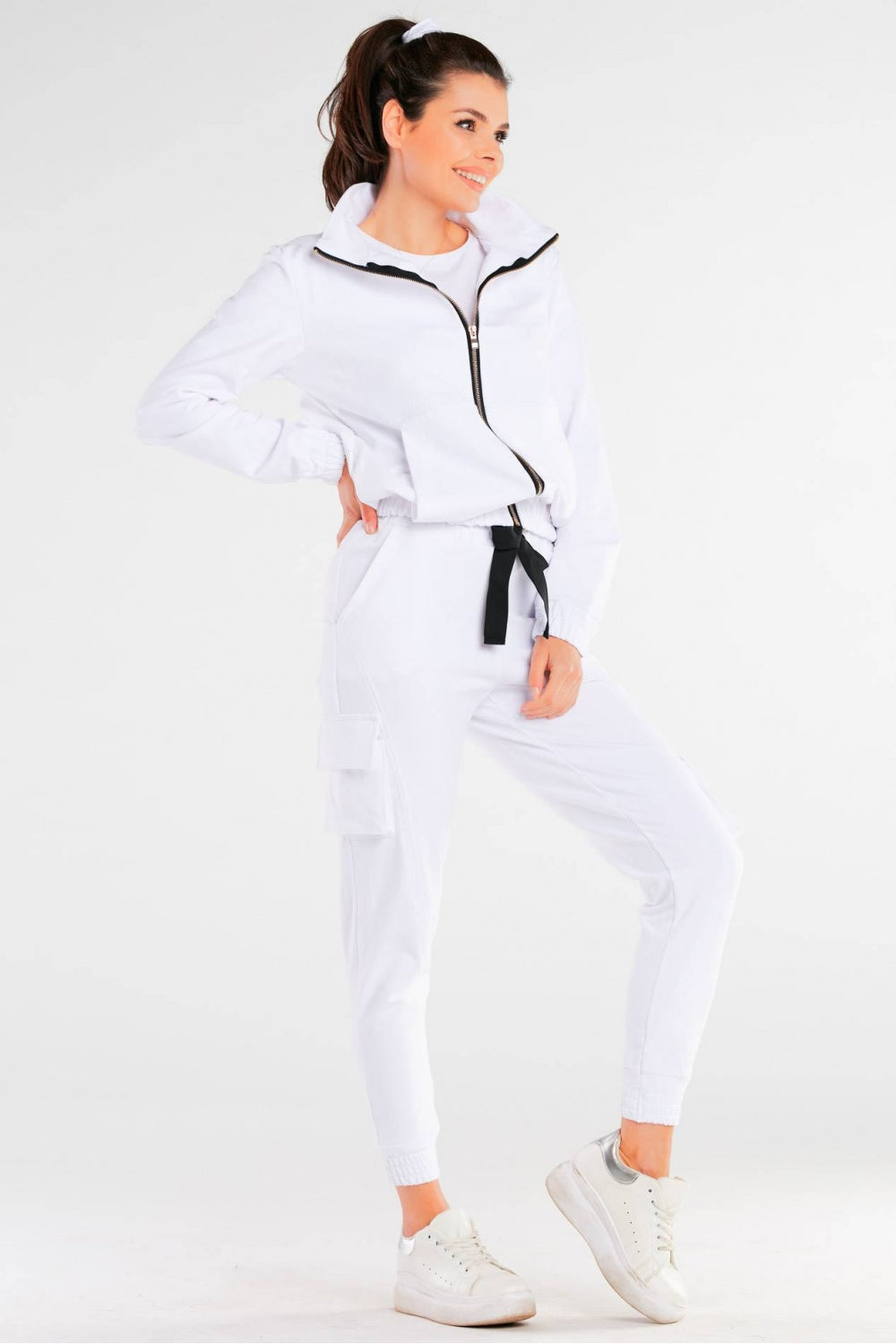 Loose trousers
