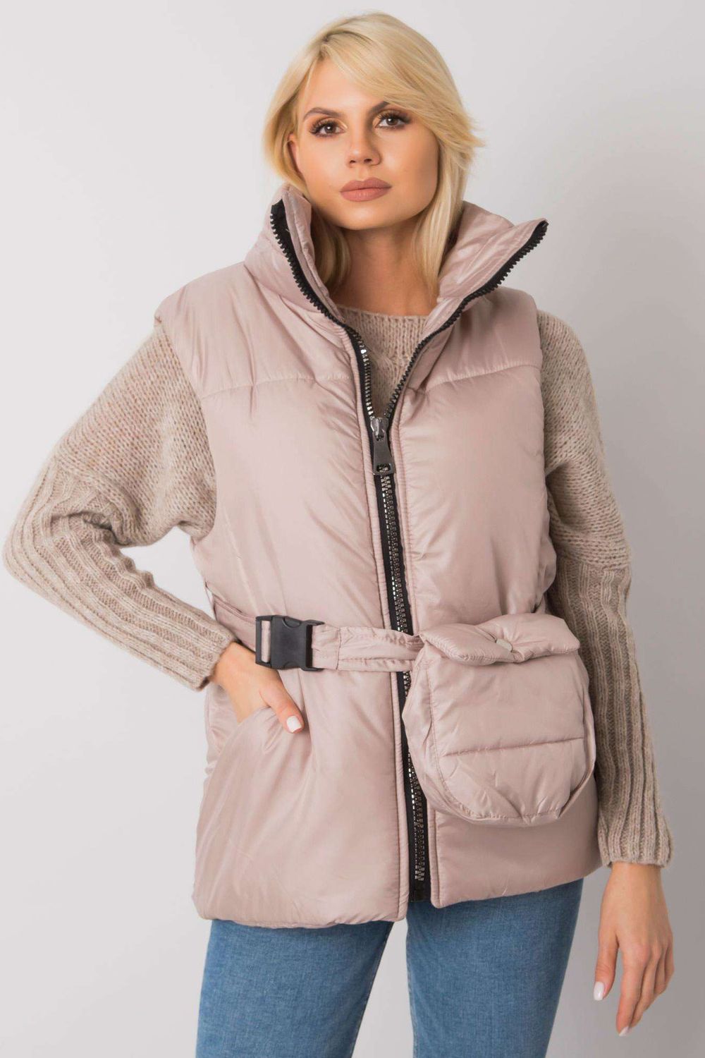 Beige vest