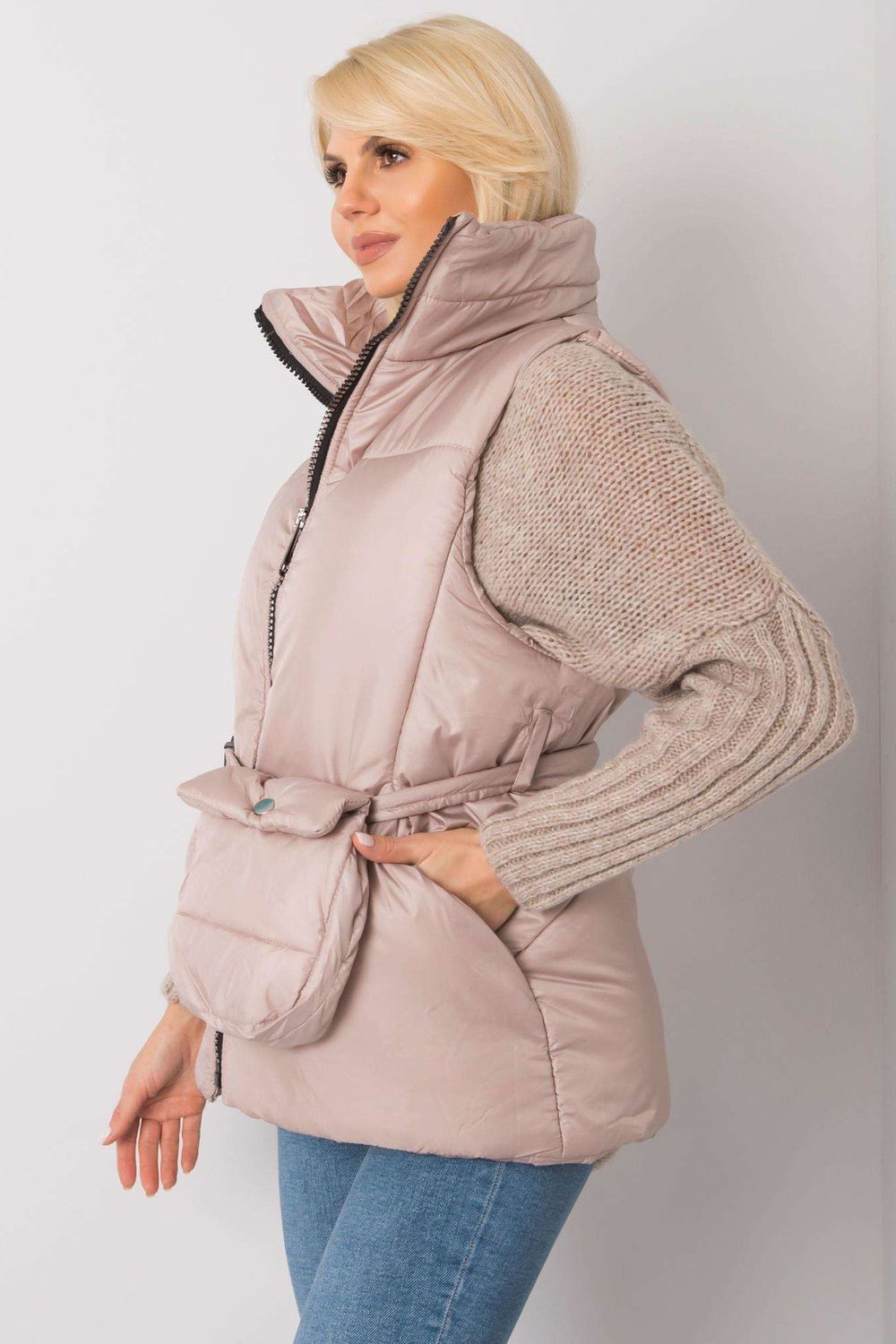 Beige vest
