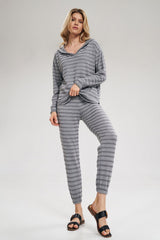 Sleek trousers