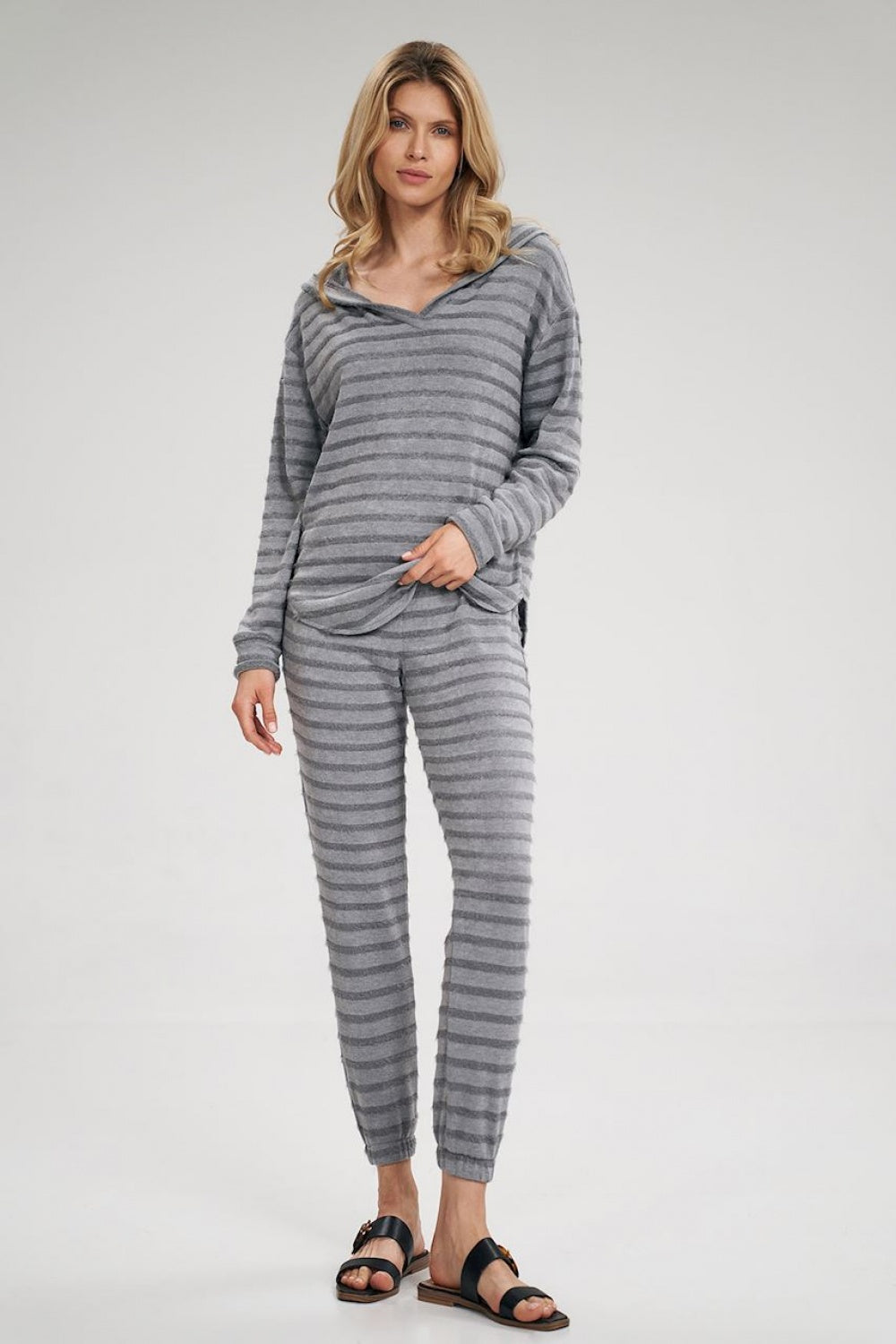 Sleek trousers