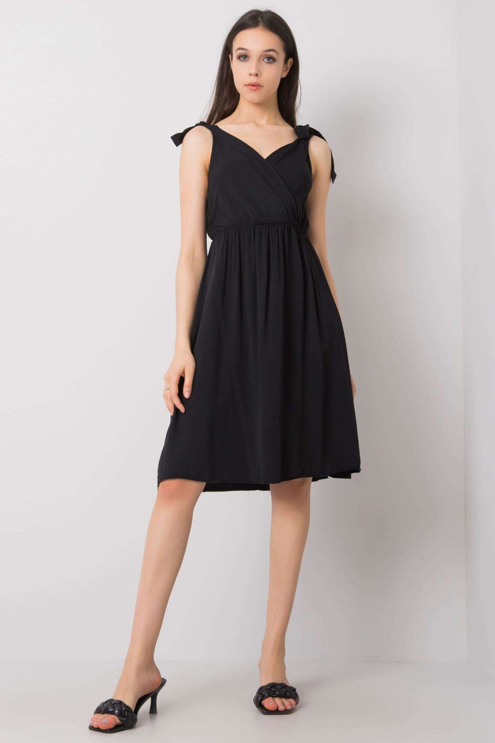 Sleeveless dress