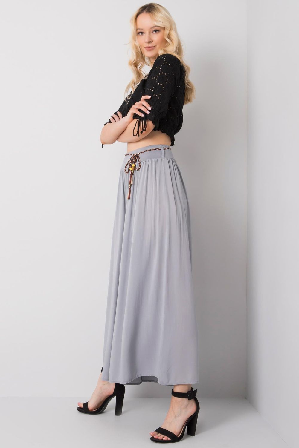Beige wide-leg trousers