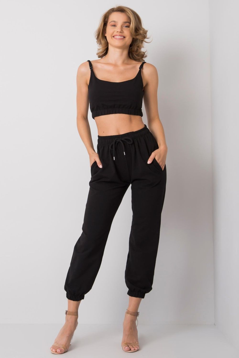 Elastic sweatpants