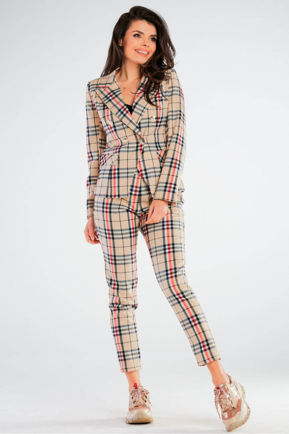 Fitted trousers