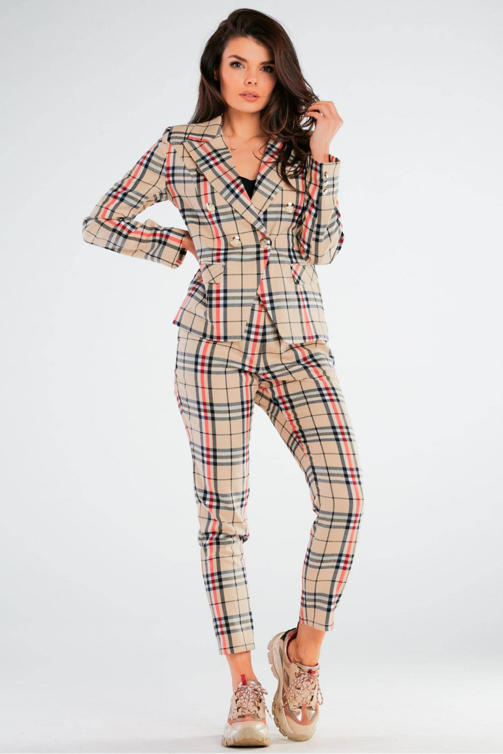 Fitted trousers
