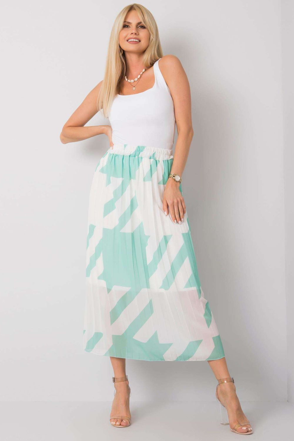 Beige pleated skirt