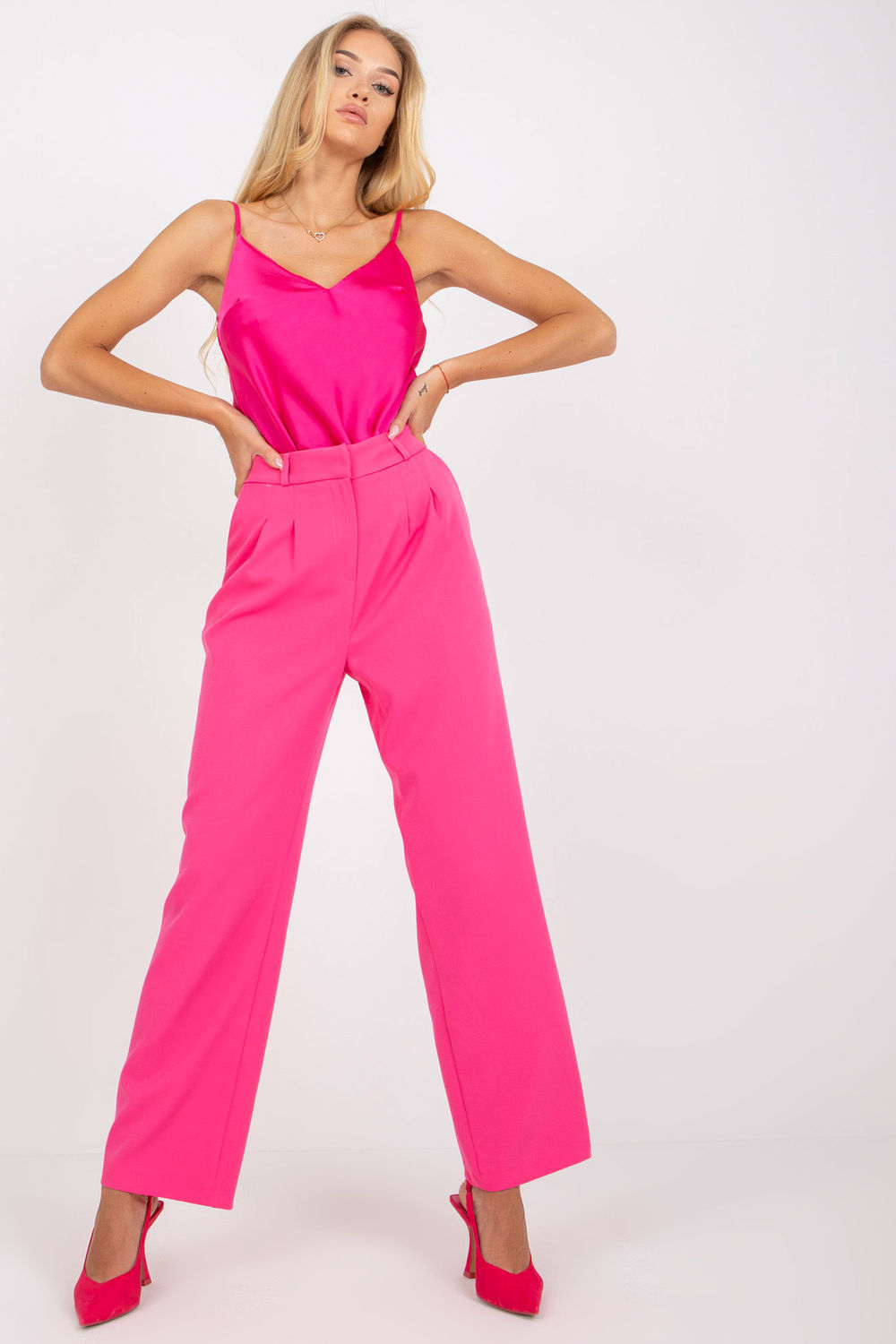 Wide-leg trousers