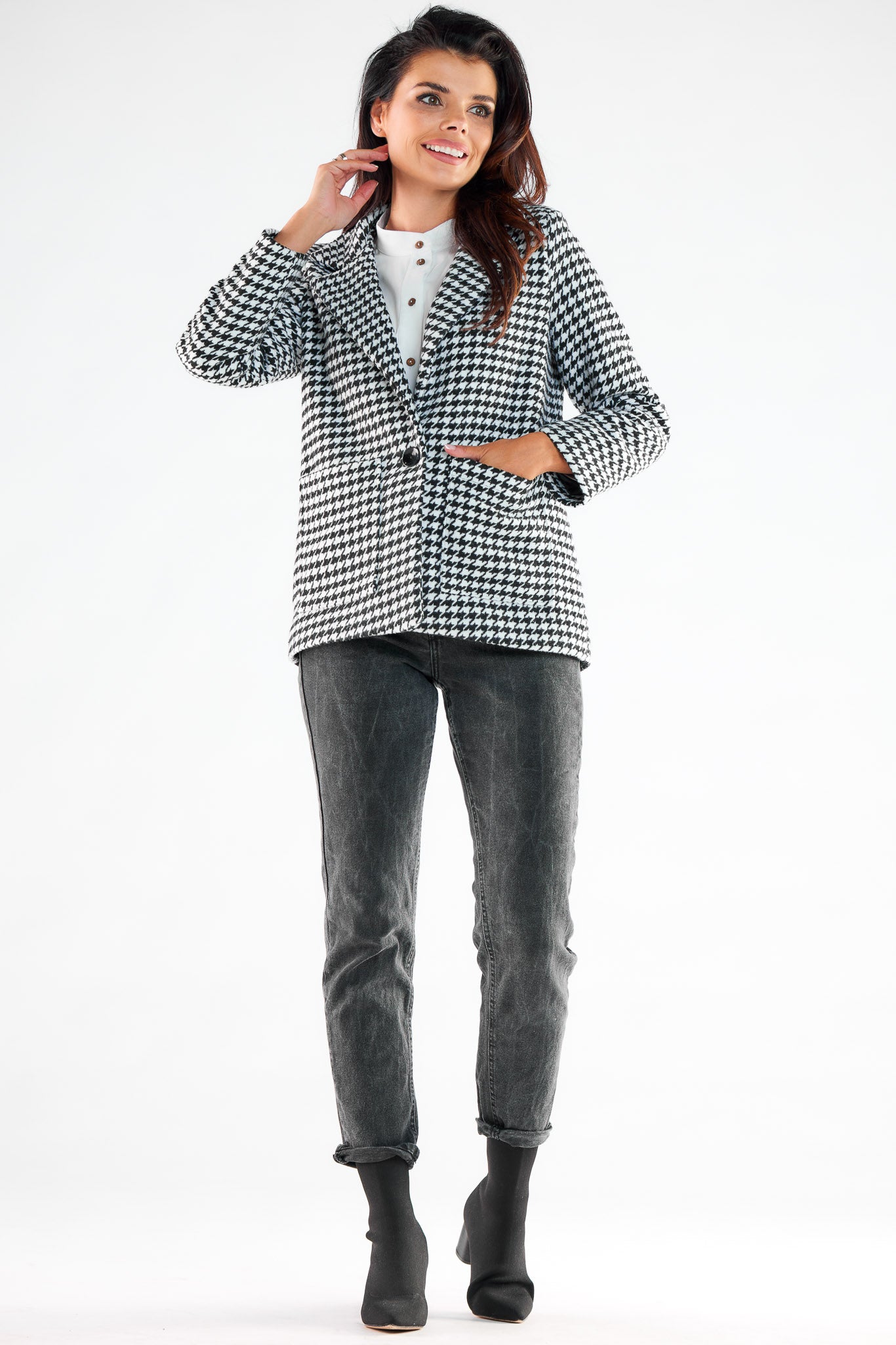 Elegant coat from Awama