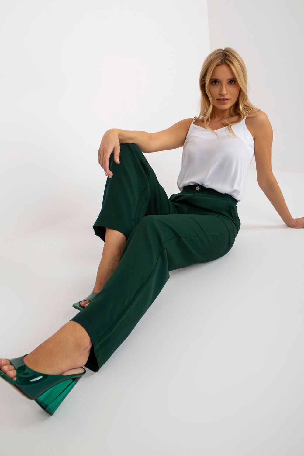Wide-leg trousers