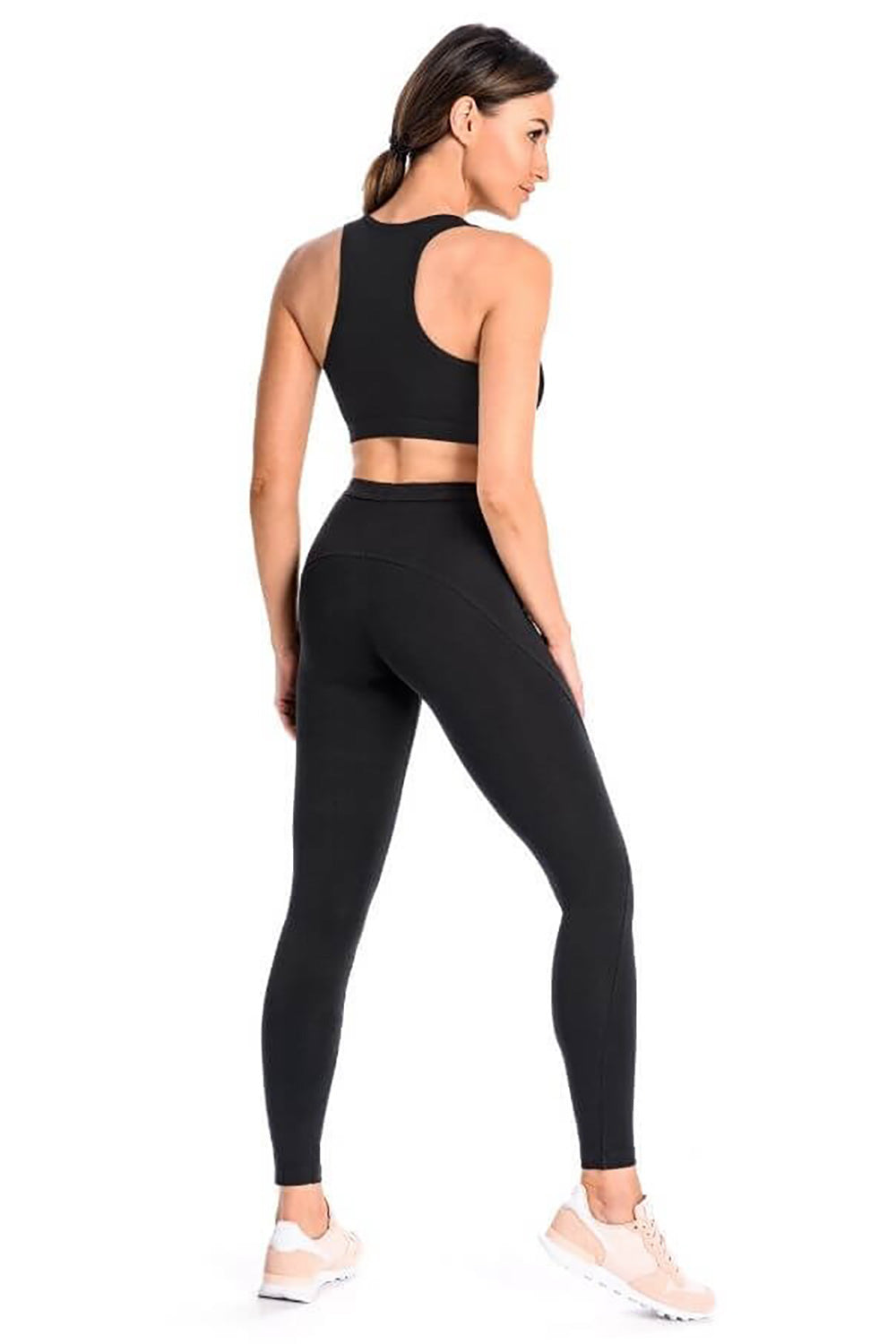 Elastic leggings