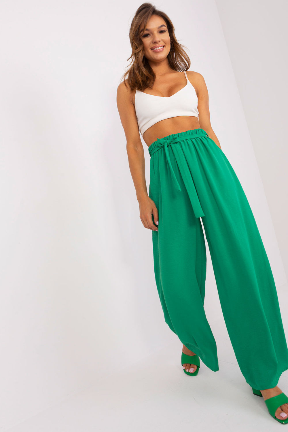 Wide-leg trousers