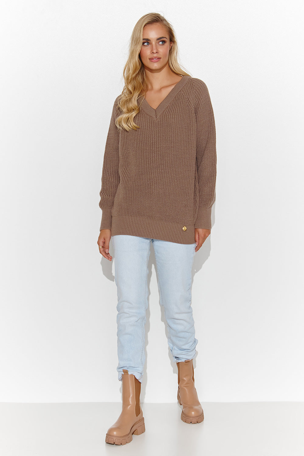 Loose jumper