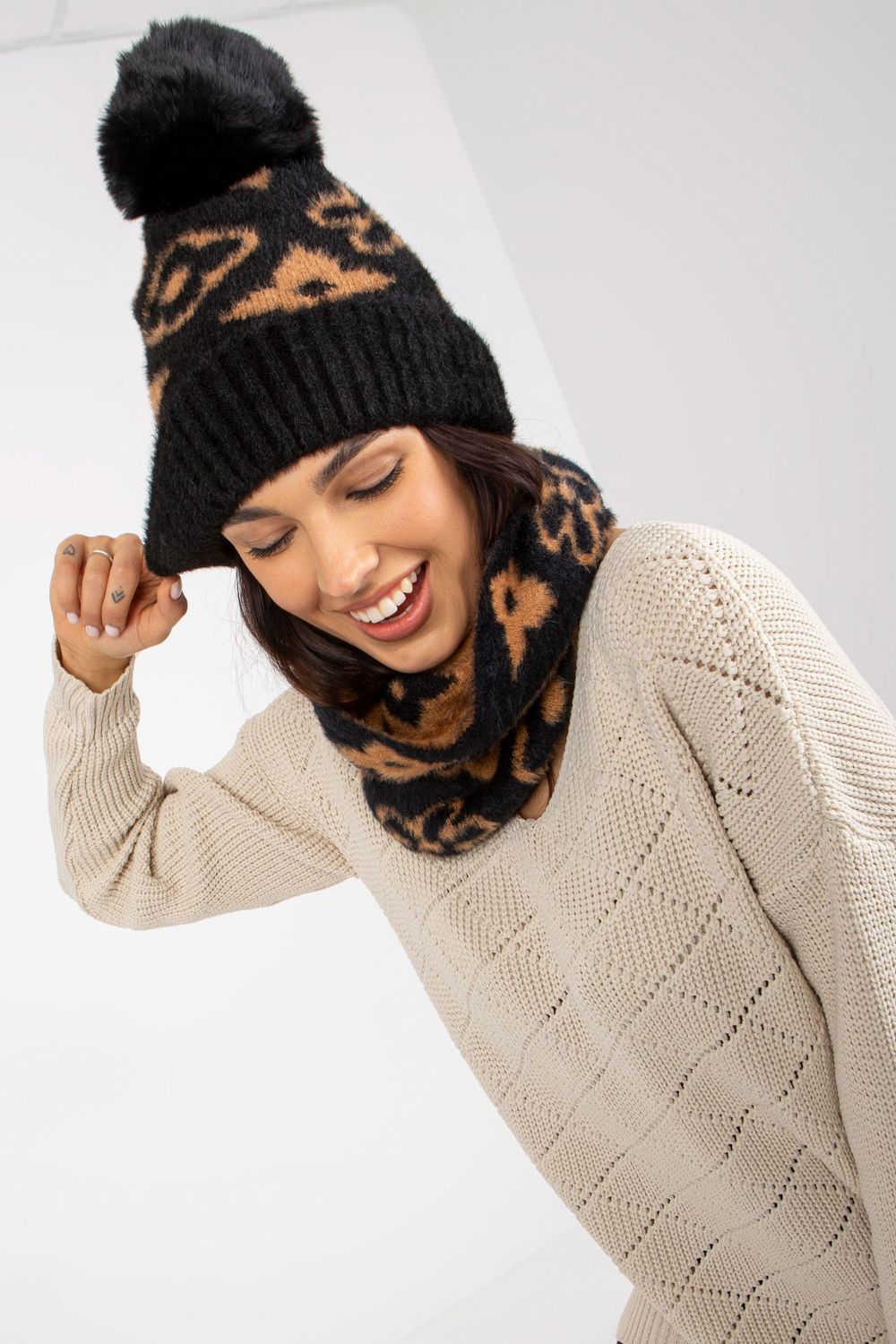 Thick cap