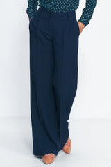 Oversized trousers
