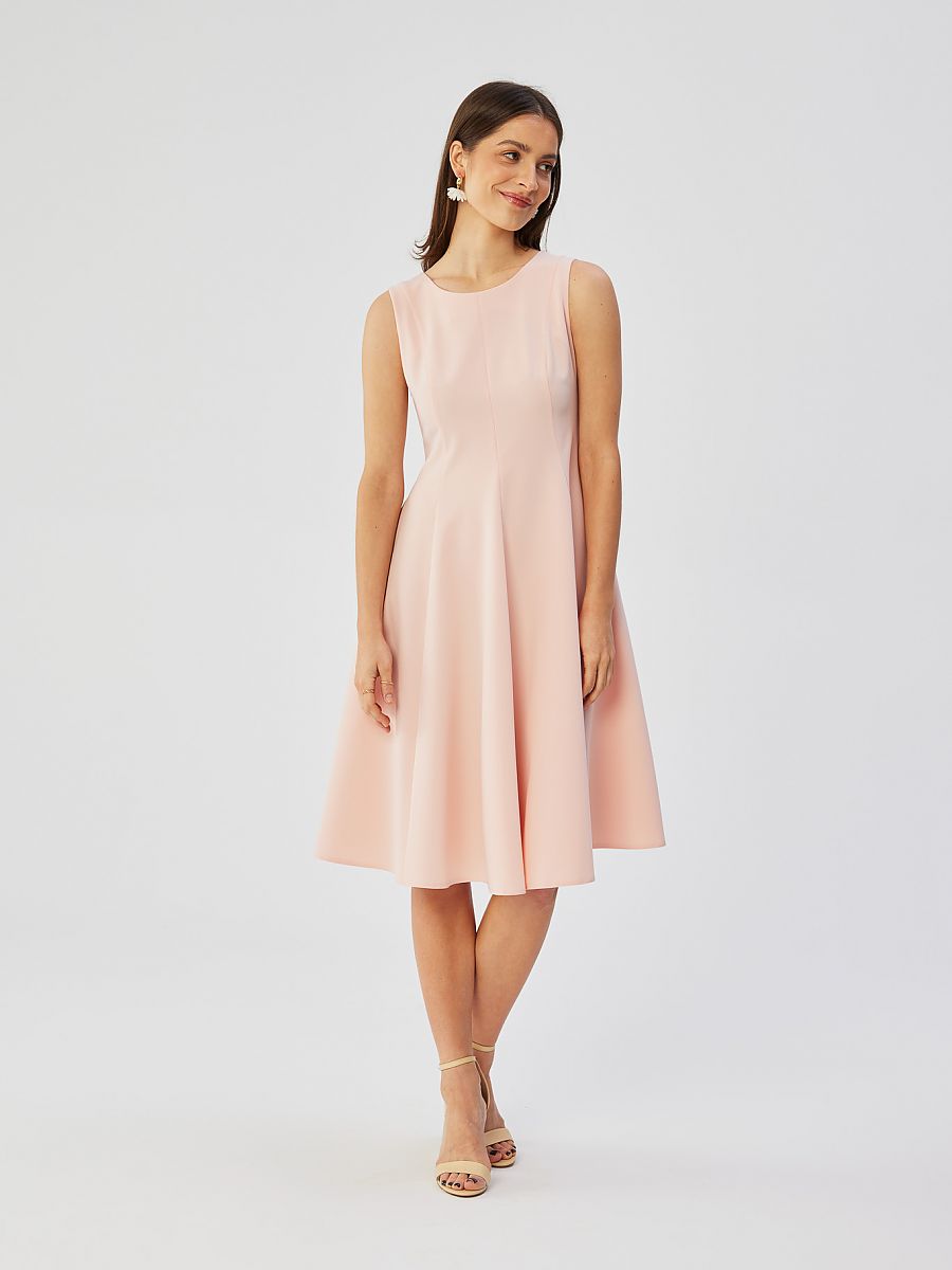 Fitted dress from Stylove