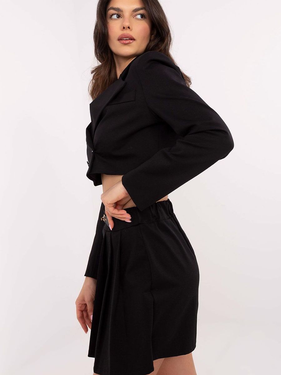 Pleated trousers from Italy Moda