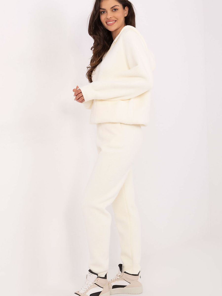 Wool trousers from MBM