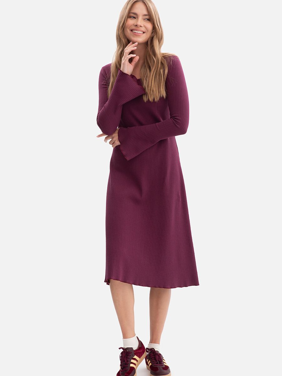 Ribbed dress from BeWear
