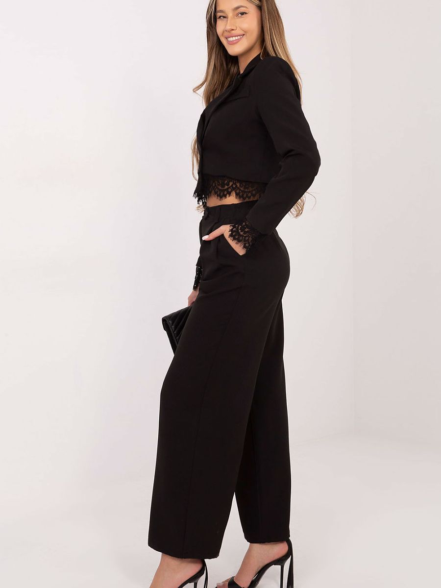 Elegant trousers from Rue Paris