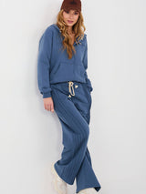 Fitted trousers