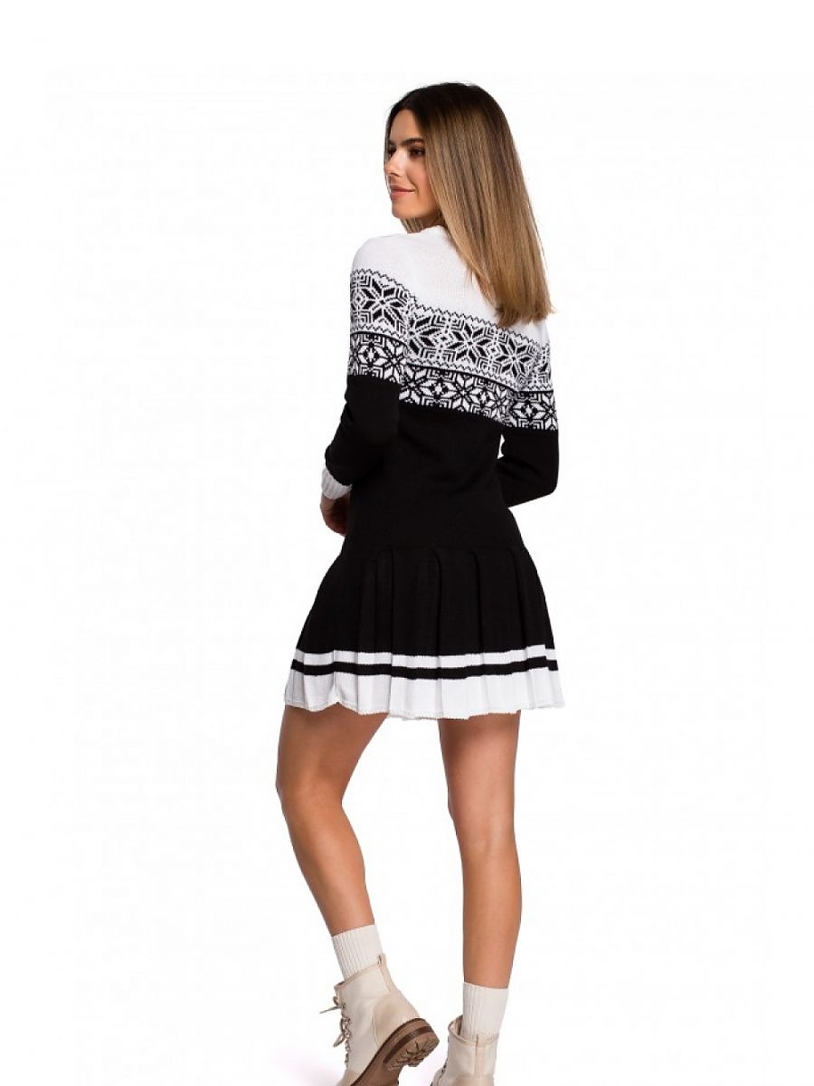 Christmas sweater dress from Moe