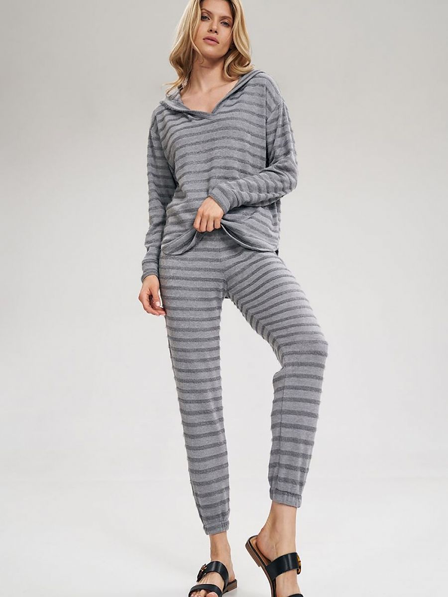 Sleek trousers from Figl