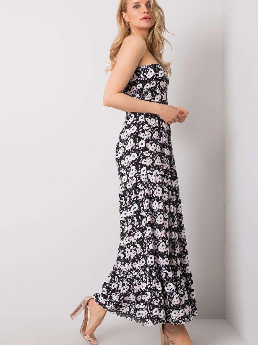 Sleeveless dress